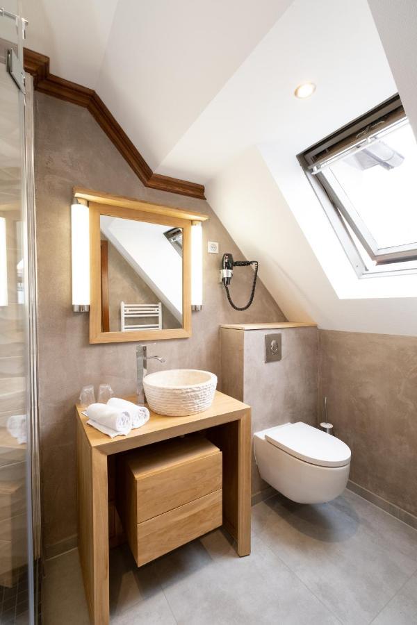 La Couronne A Wissembourg Hotel ภายนอก รูปภาพ