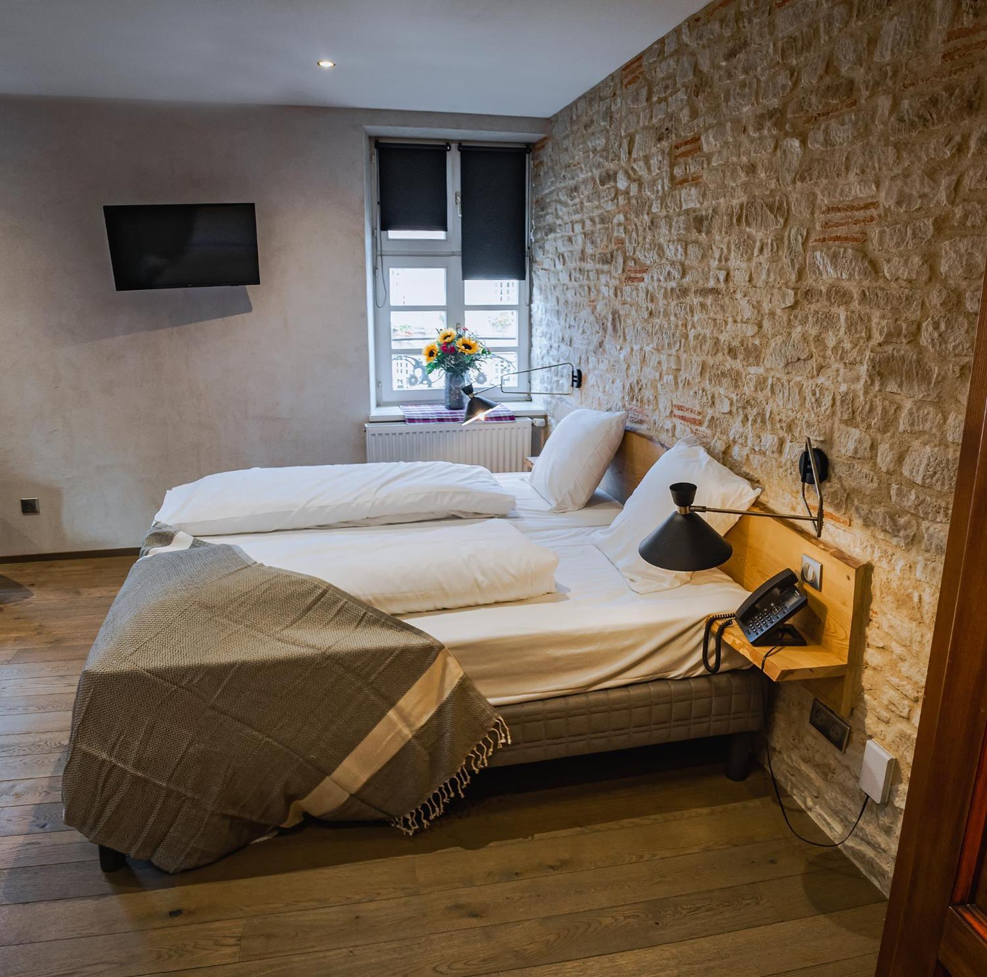 La Couronne A Wissembourg Hotel ภายนอก รูปภาพ